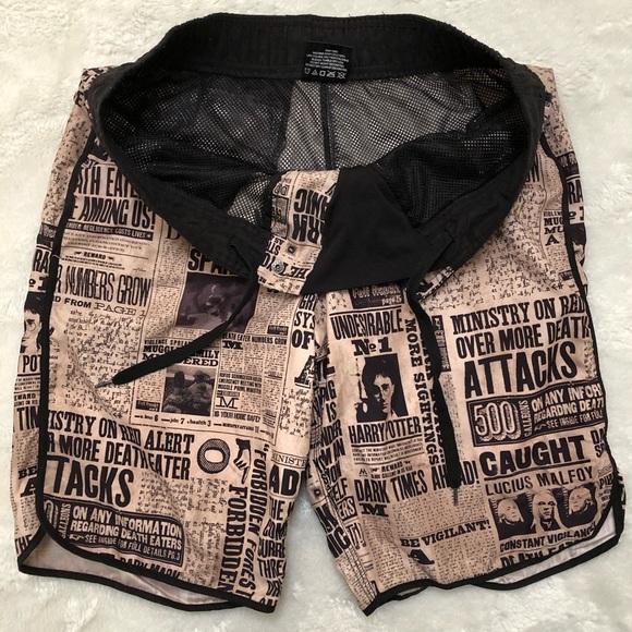 Harry Potter Men Swim Shorts Trunks Daily Prophet - Picture 4 of 8